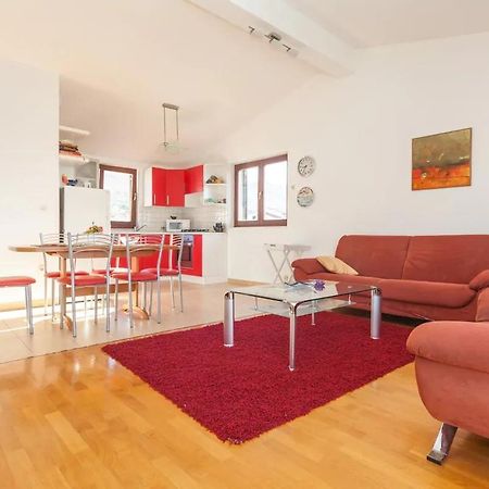 Apartment Morovic Каштела Экстерьер фото